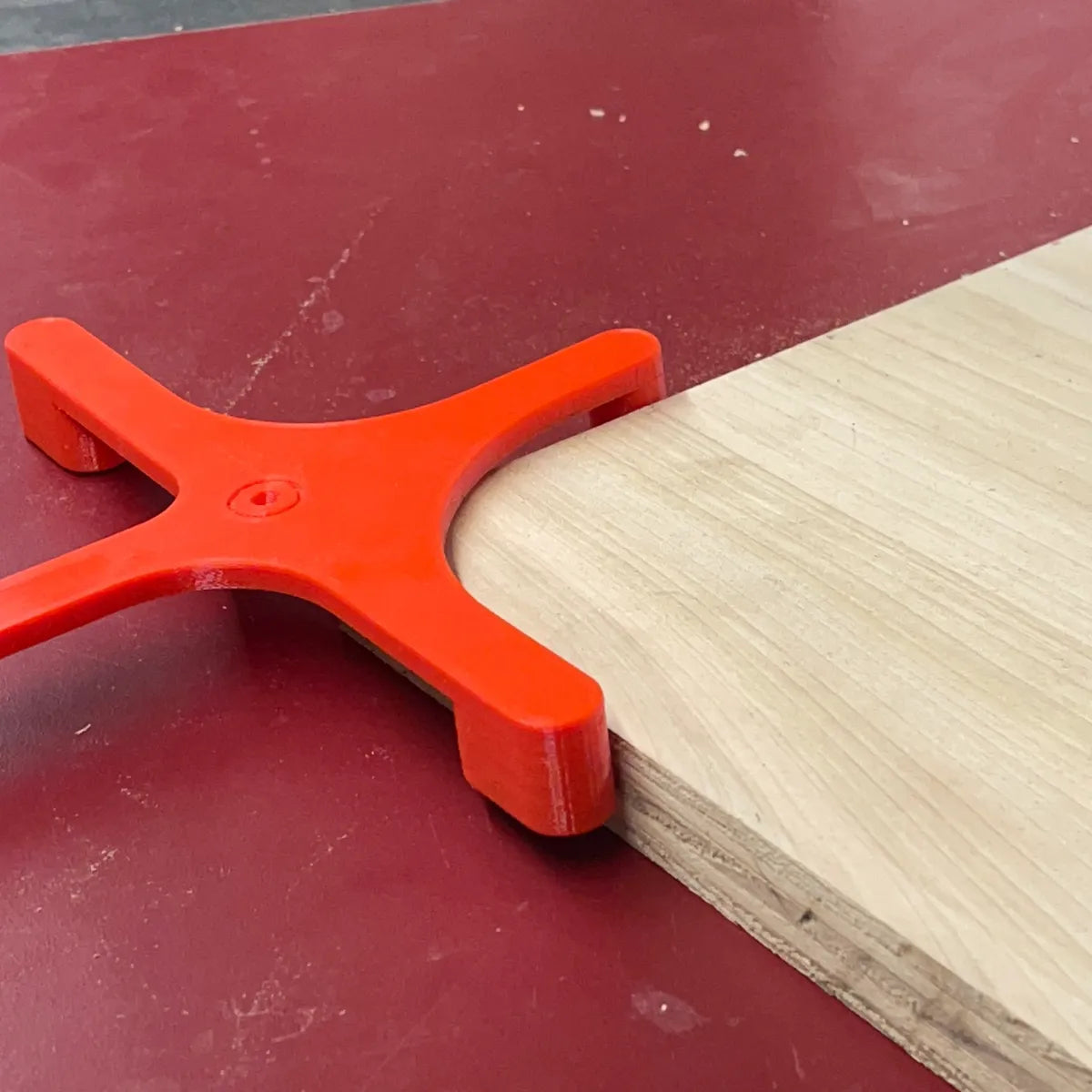 Radius Jig with center finder